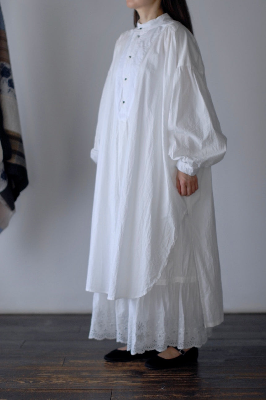 日日夜夜:Nichinichiyaya 刺繍ロングチュニック
