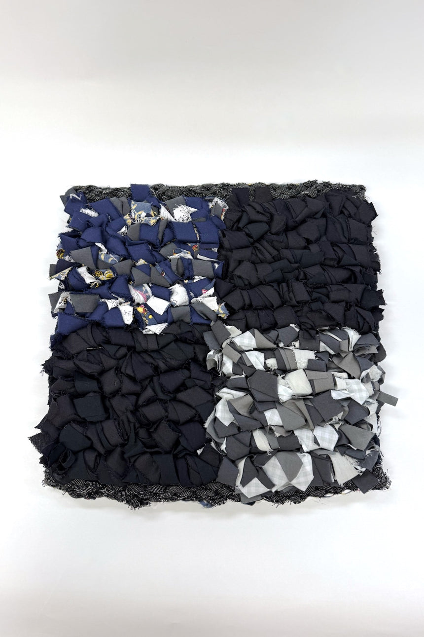 【SHOPオリジナル1点もの】 裂織チェアマット dark colors mix (小)