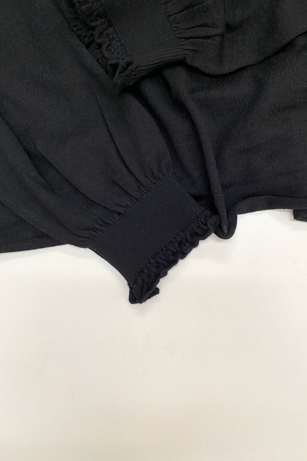 存在すること ギャザースリーブセーター – GASA＊online store