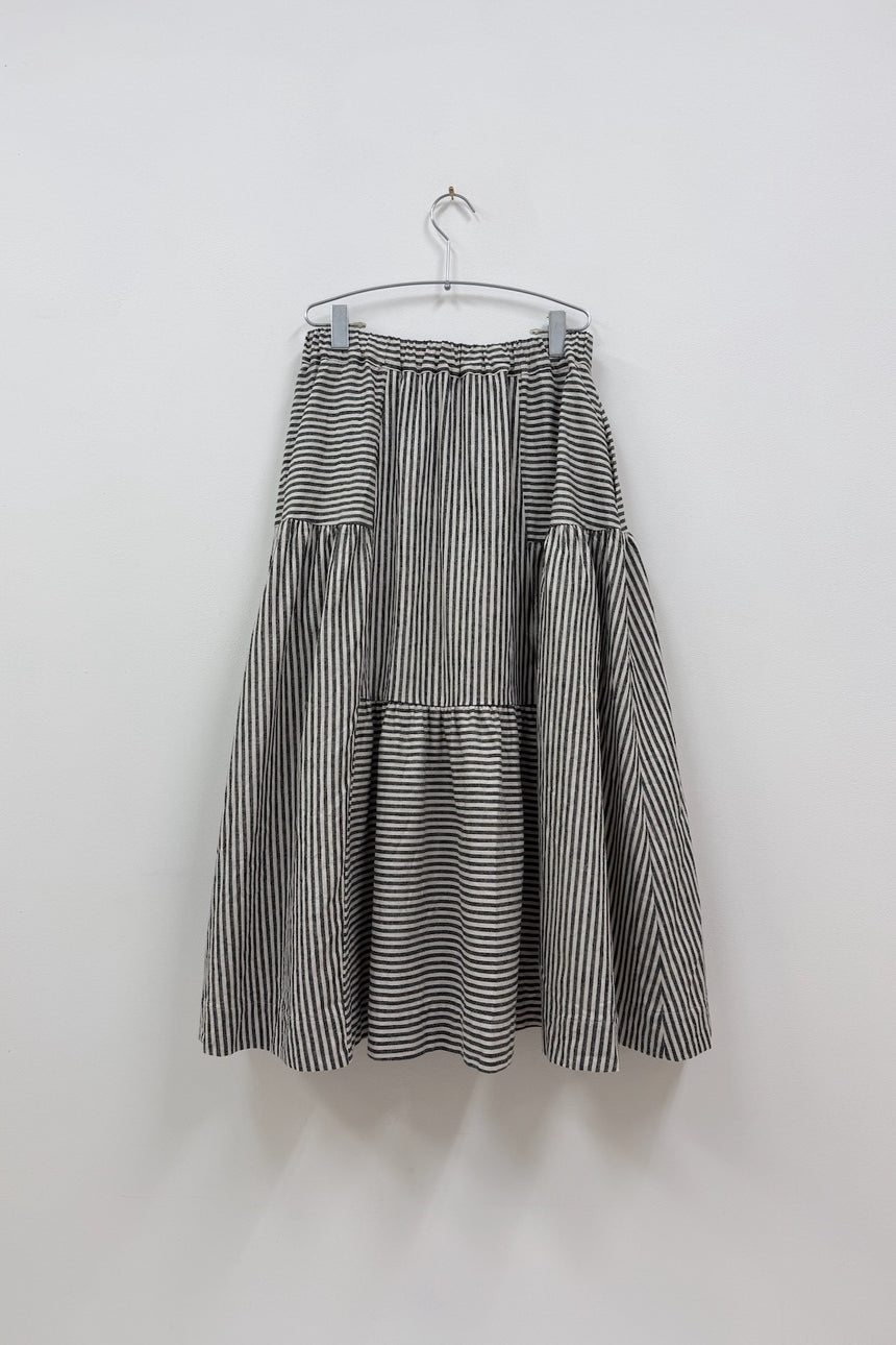 此処にある　ティアードスカート (stripe)