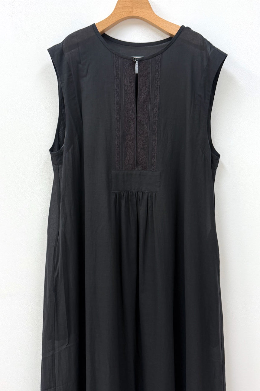 白く透ける玉    ノースリーブワンピース (black)