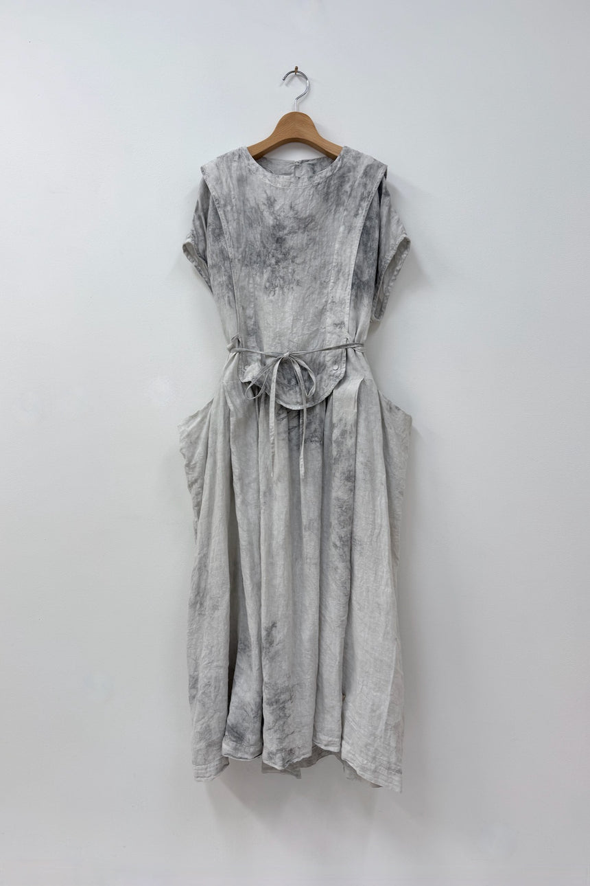 雲のウツロイ　ヨークワンピース