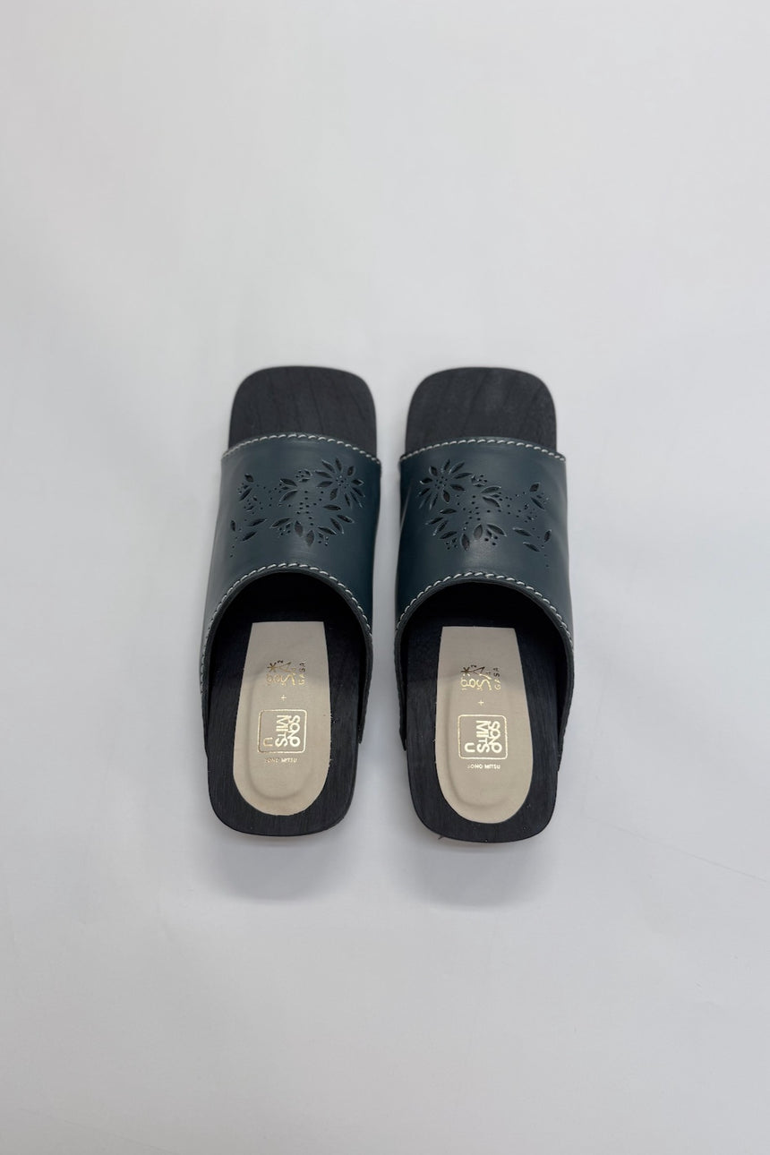 時のこだま　下駄サンダル