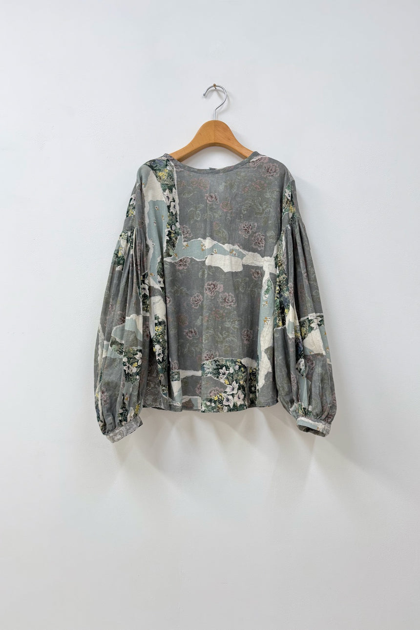 共鳴のカタチ　ブラウス