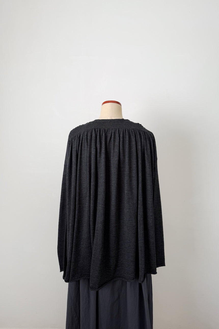 存在すること　ニットギャザーカーディガン