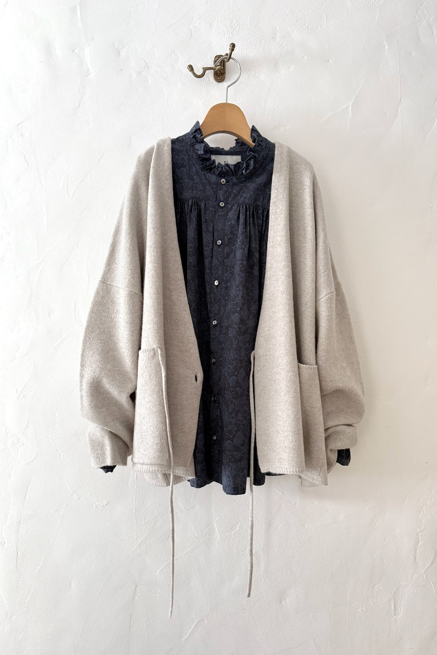 霞の空 : Kasuminosora　フリルカラーブラウス