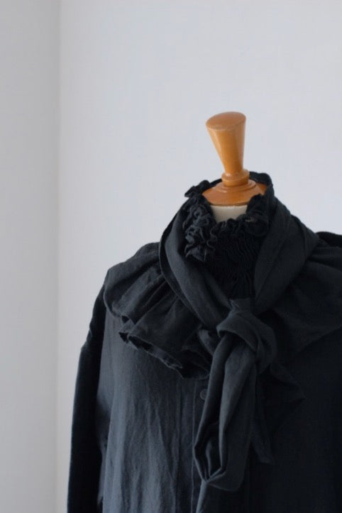 一段一段　タックスカーフ (black)