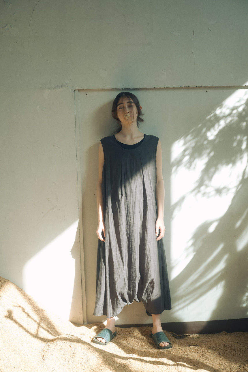 葉影のリズム　ドレープワンピース