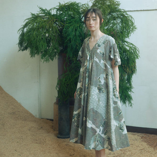 共鳴のカタチ VネックAラインワンピース – GASA＊online store