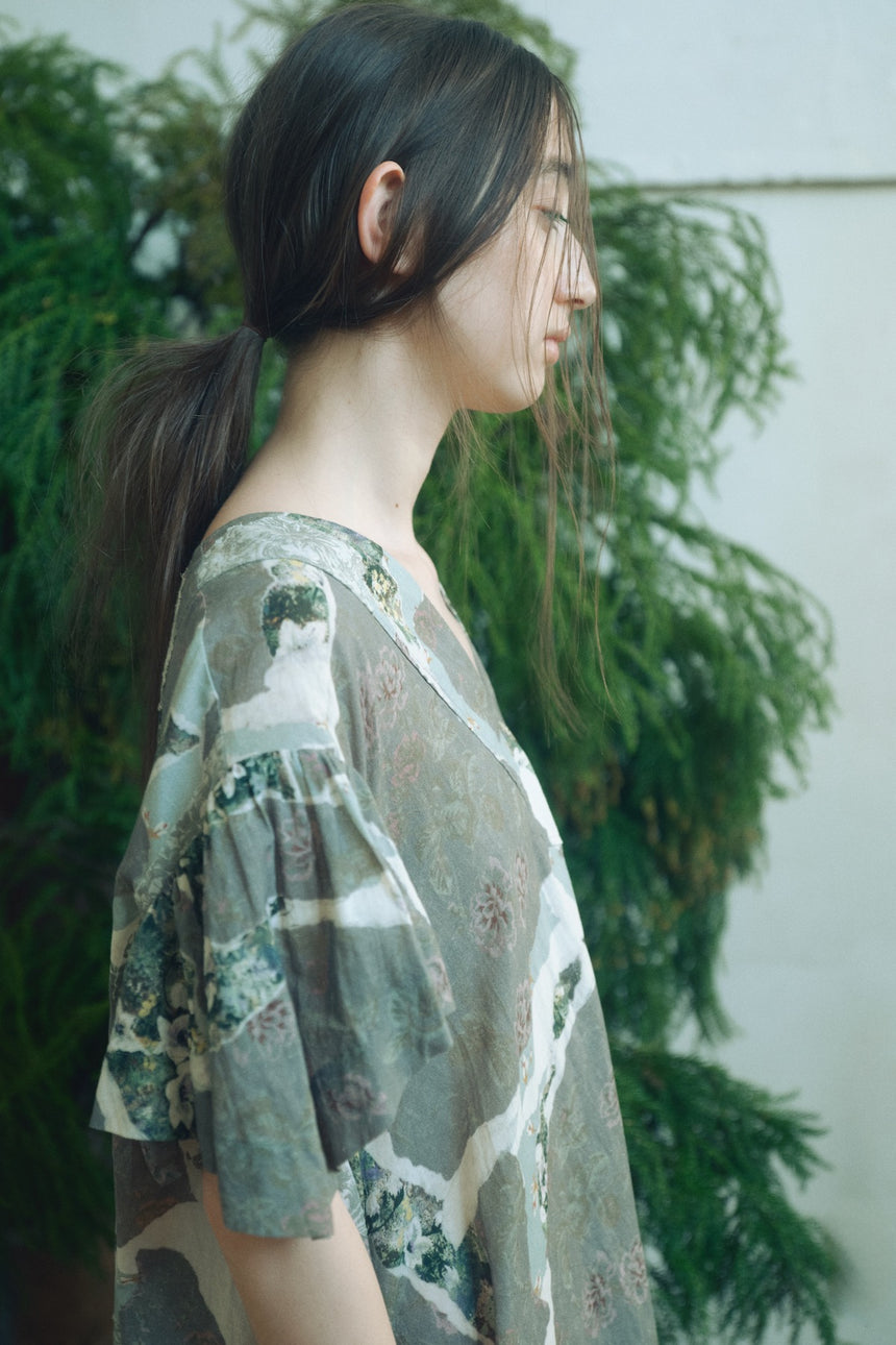 共鳴のカタチ　VネックAラインワンピース