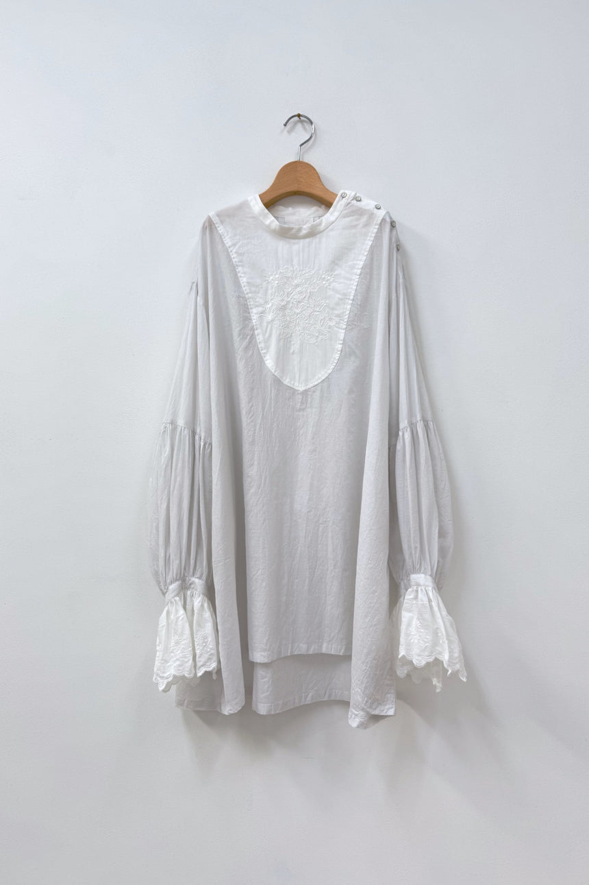 波紋の仕事　ヨーク刺繍シャツ