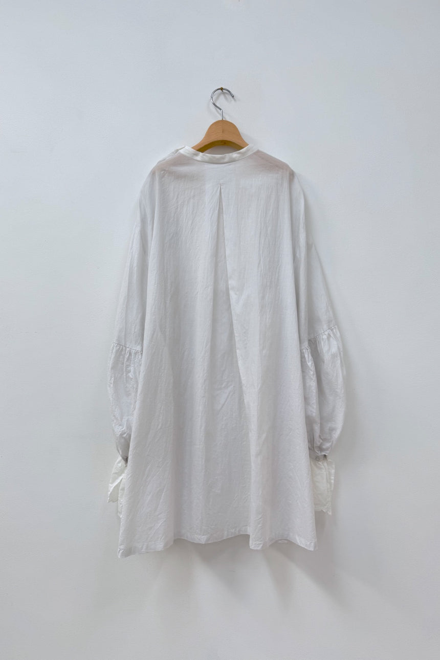 波紋の仕事　ヨーク刺繍シャツ