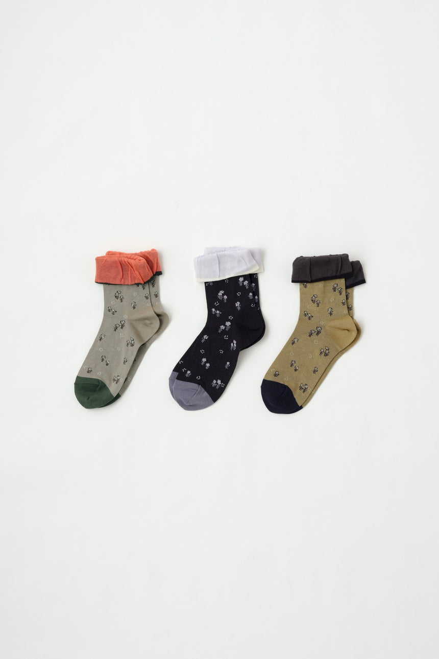 ANTIPAST×GASA*　小花柄ボーダー靴下